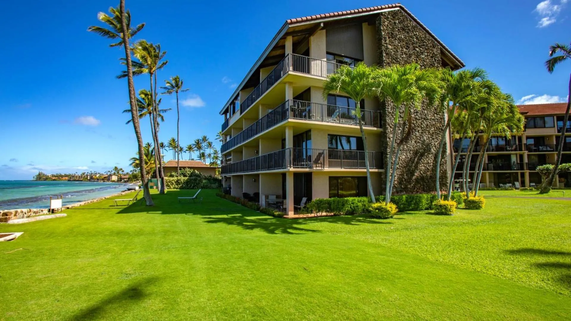 Apartment Kbm Resorts Free Car Papakea Pka-201 Oceanfront Corner Unit With Unobstr-Ucted Views Kaanapali United States