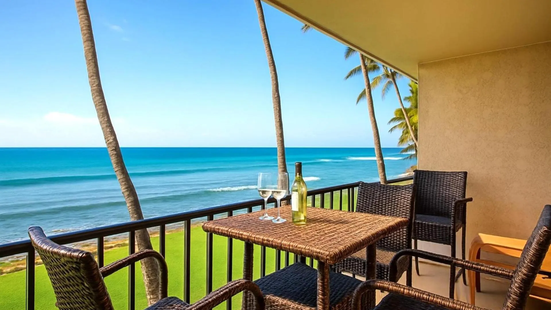Kbm Resorts Free Car Papakea Oceanfront 1-Bedroom Corner Unit With King Bed And Unobstructed Views Pka-201